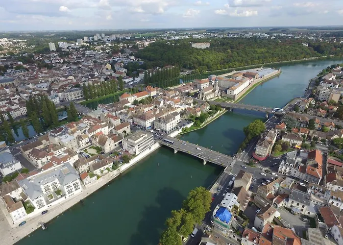Le Petit Melun
